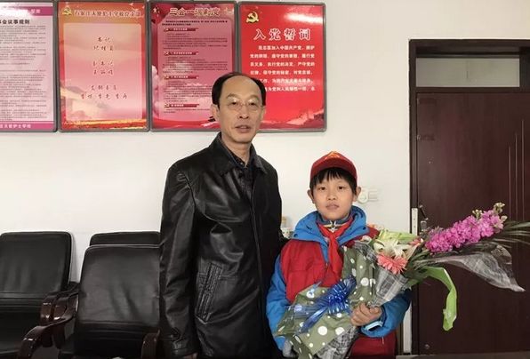 祝贺石家庄天使护士学校胡伟东理事长被市民评为‘最美雷锋’