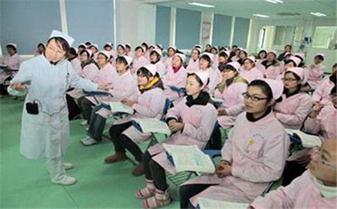 如何选择好点的护士学校？
