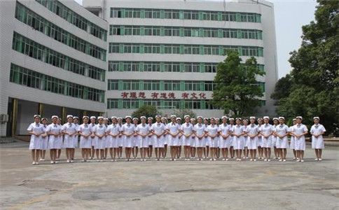 如何选择好点的护士学校？