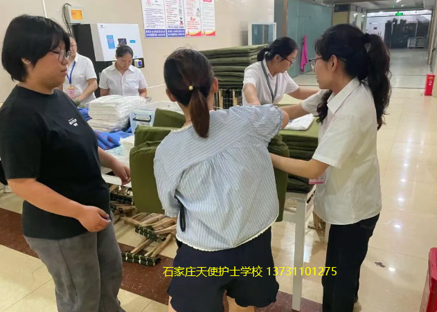 **直击开学现场!石家庄天使护士学校2026级新生报到,青春启航“白衣梦”** **直击开学现场!石家庄天使护士学校2026级新生报到,青春启航“白衣梦”**